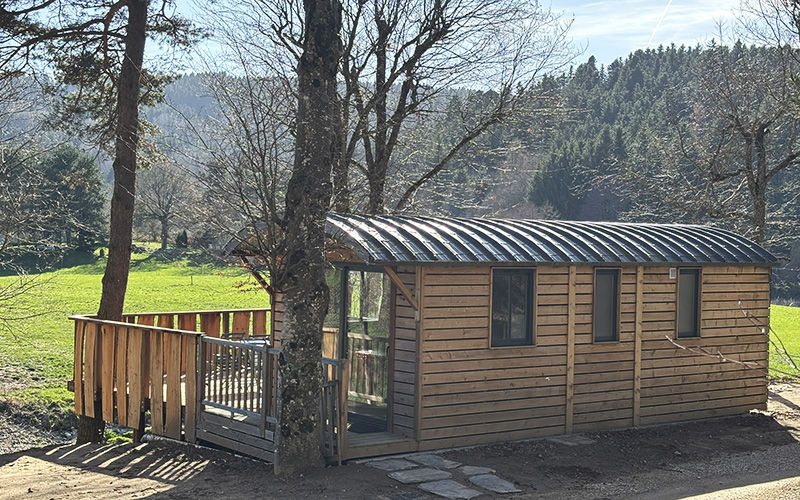 The Roulotte terrace, unique accommodation in Auvergne