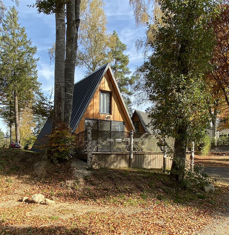 Chalet cottage rental in Auvergne at Les Murmures du Lignon campsite, atypical and eco-responsible accommodation